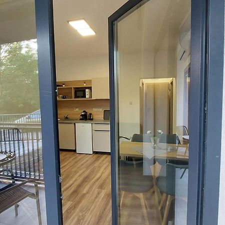 Csaladi Kikoeto Apartman Gyula Exterior foto