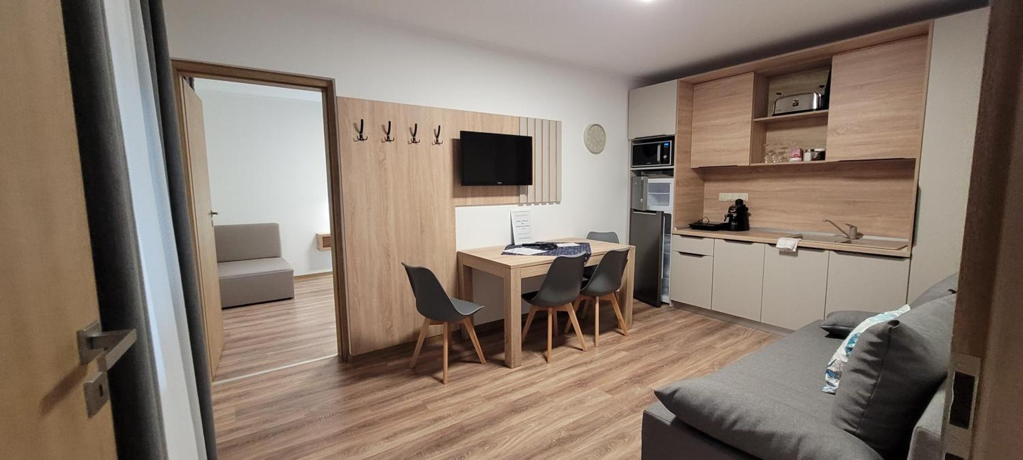 Csaladi Kikoeto Apartman Gyula Exterior foto