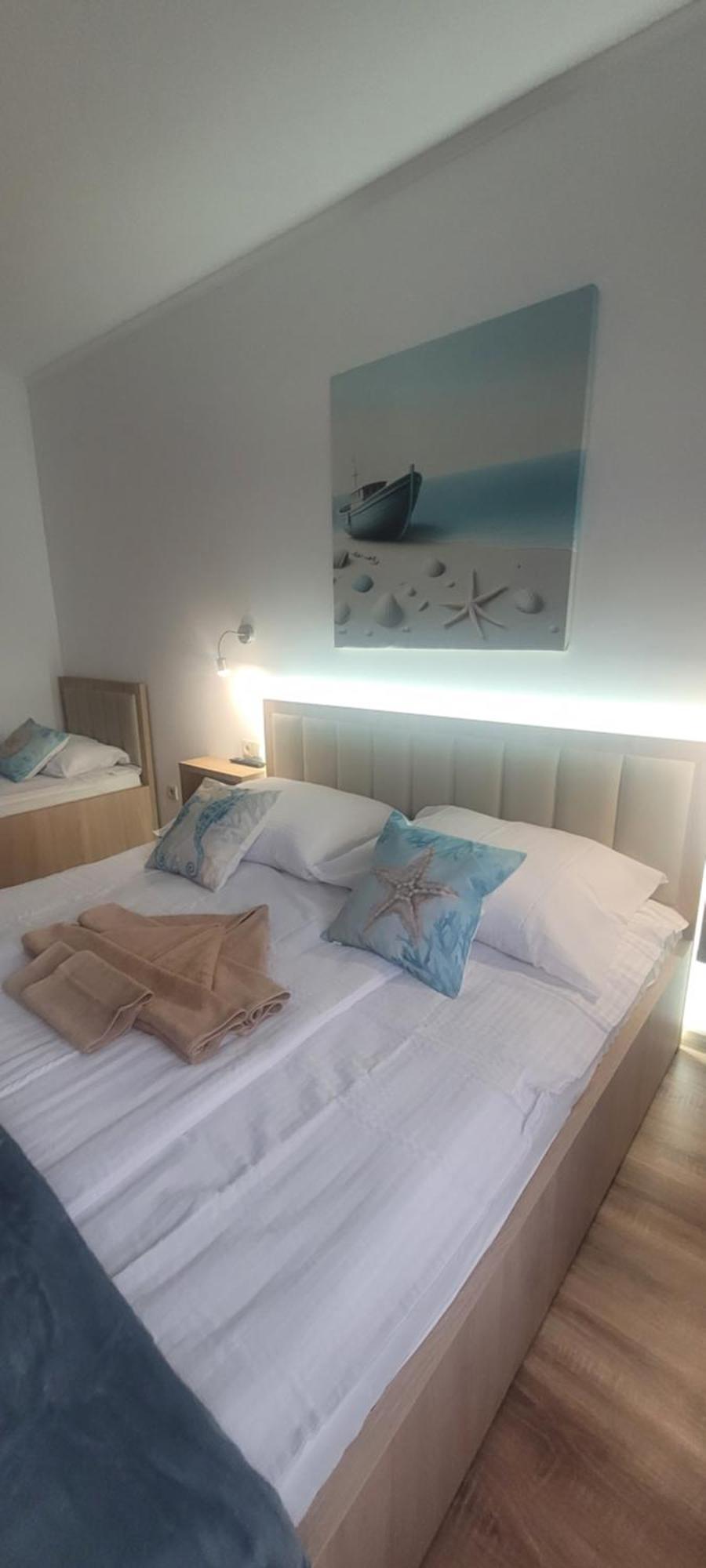 Csaladi Kikoeto Apartman Gyula Exterior foto