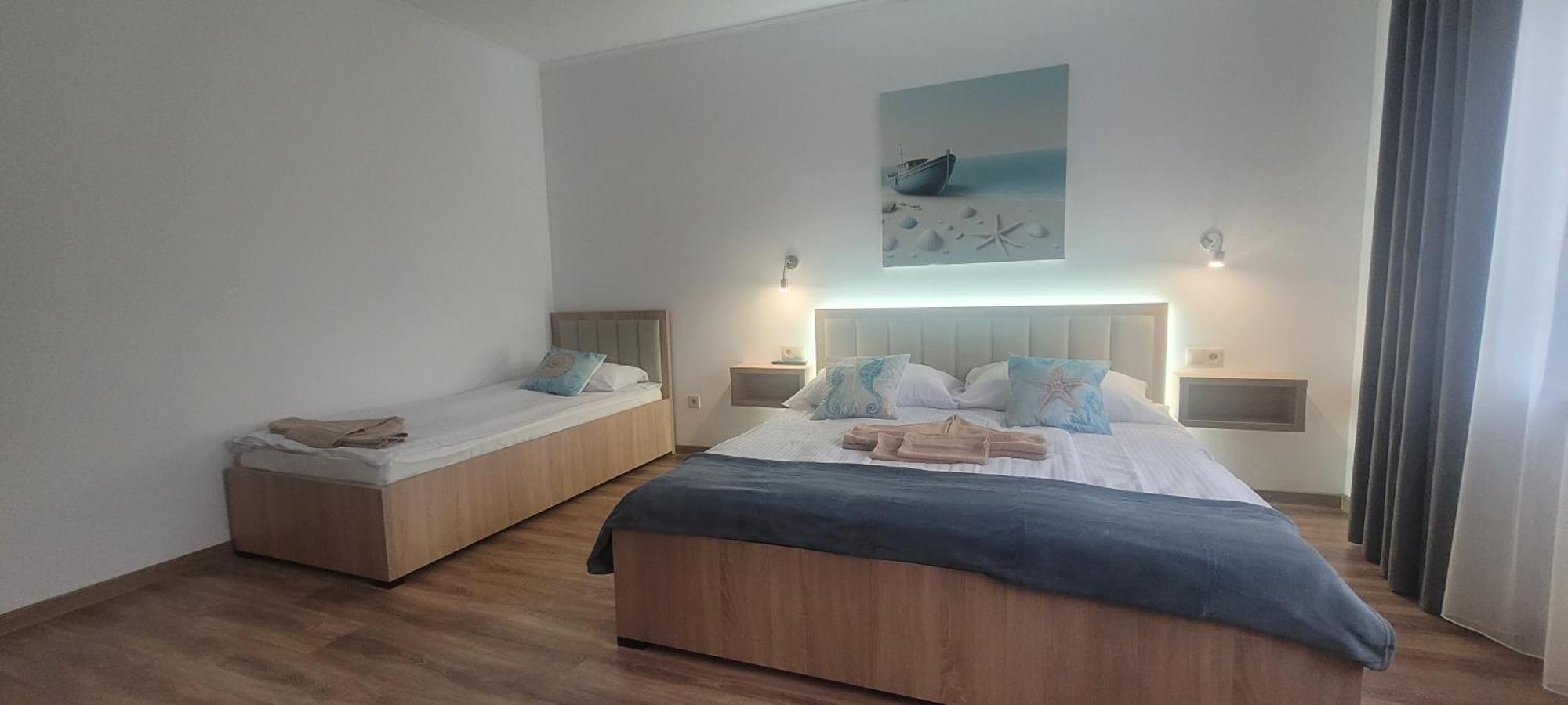 Csaladi Kikoeto Apartman Gyula Exterior foto